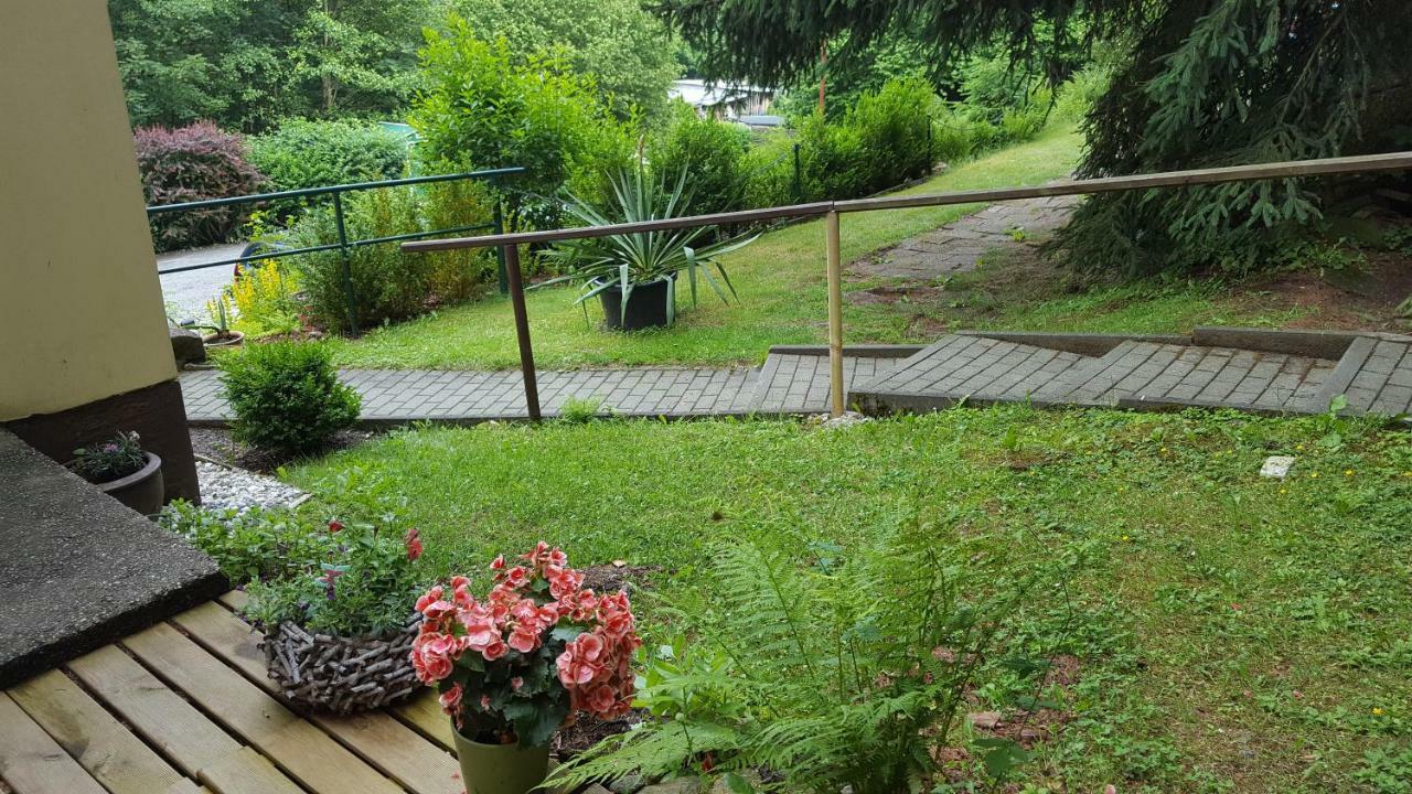 Pension Waldfrieden Wolkenstein Exterior photo